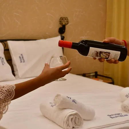 Pantelis Corfu 公寓式酒店 4*